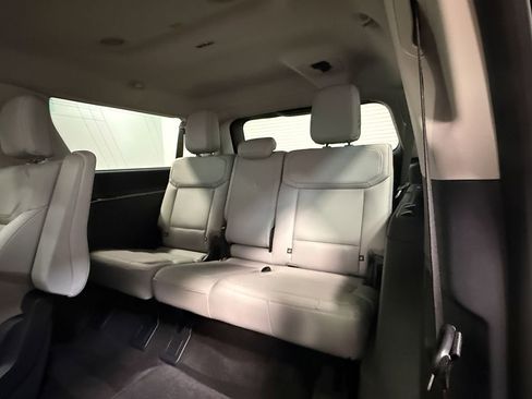 Used 2025 Ford Expedition Max Platinum w/ Driver's Package AWD/4WD image 49