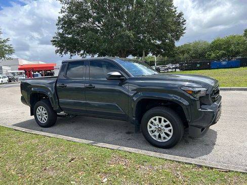 Used 2025 Toyota Tacoma SR w/ SR Upgrade Package image 7