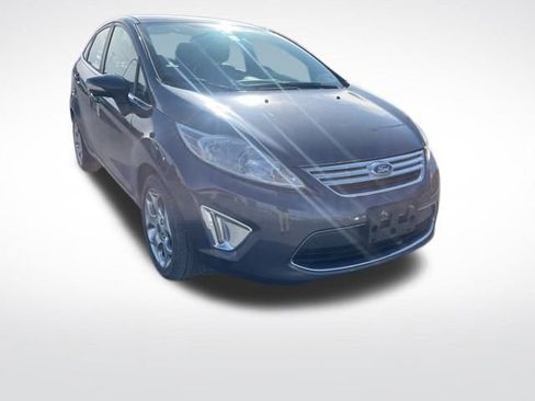 Used 2013 Ford Fiesta Titanium image 3