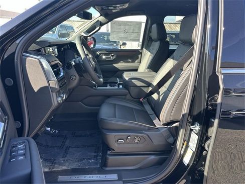 New 2026 GMC Yukon XL Denali image 21