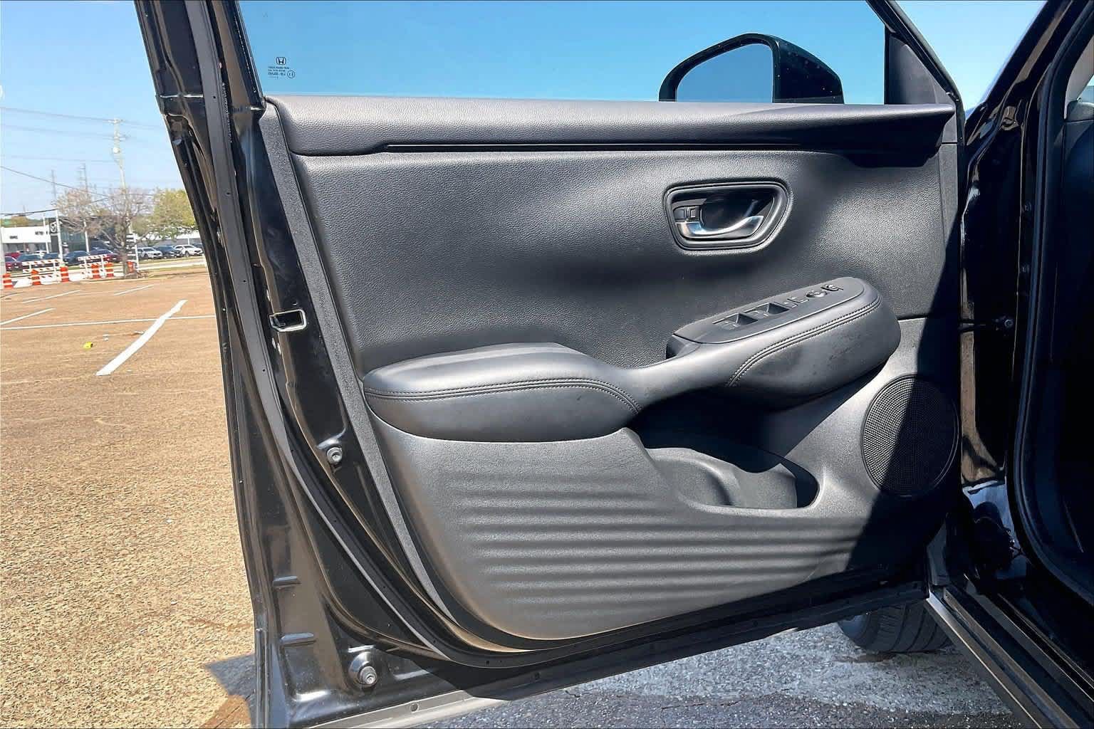Used 2023 Honda HR-V LX image 25