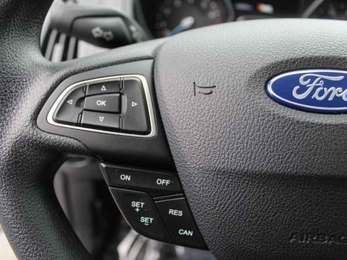 Used 2018 Ford Focus SE image 16