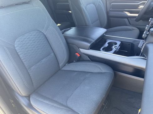 Used 2025 RAM 1500 Big Horn AWD/4WD image 9
