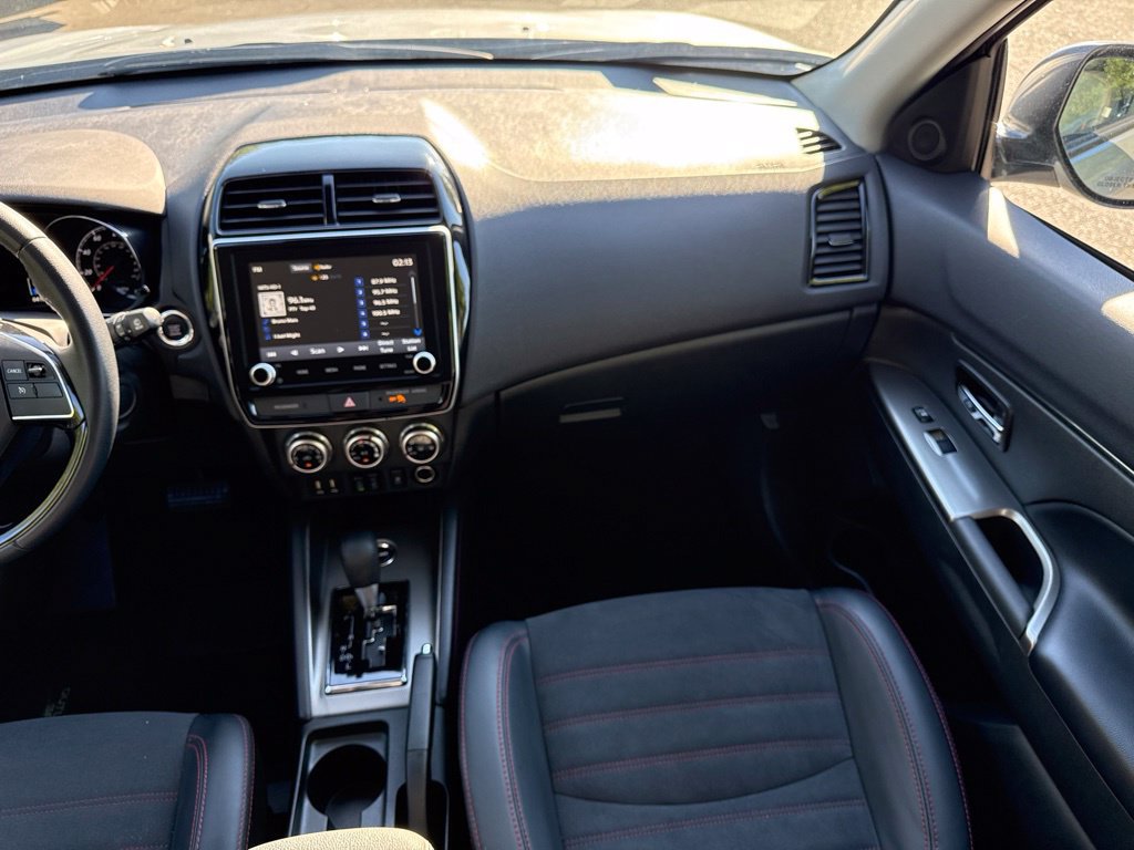 Used 2025 Mitsubishi Outlander Sport SE AWD/4WD image 28