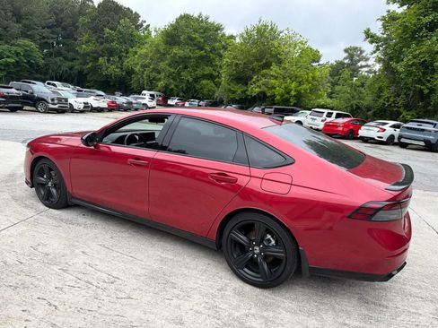 Used 2025 Honda Accord Sport image 7