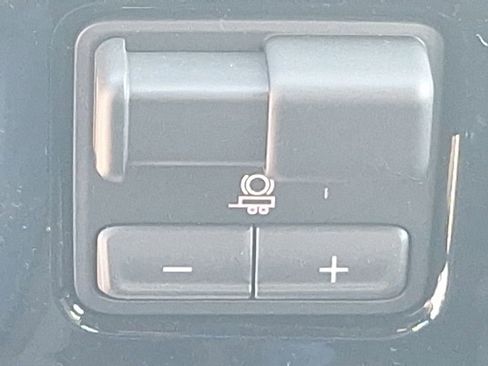 New 2026 Chevrolet Silverado 1500 LT image 39