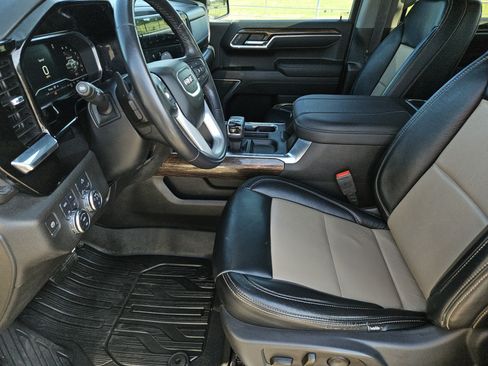 Used 2023 GMC Sierra 1500 Elevation w/ LPO, Elevation Black Package AWD/4WD image 24