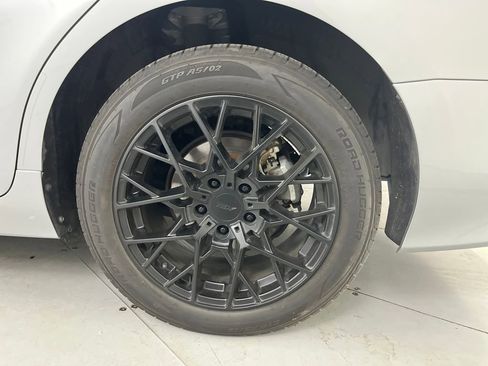 Used 2020 Toyota Camry LE image 10