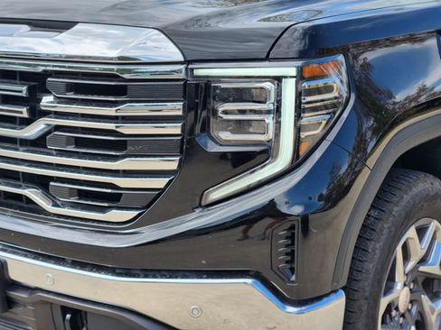 Used 2026 GMC Sierra 1500 SLT w/ SLT Premium Plus Package AWD/4WD image 9