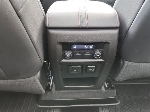 Certified 2023 Chevrolet Traverse RS image 22