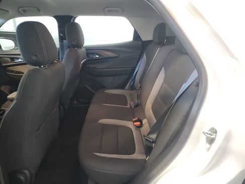 Used 2023 Chevrolet TrailBlazer LS FWD image 13