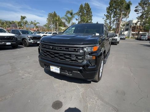 New 2025 Chevrolet Silverado 1500 Custom image 3