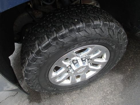 Used 2016 Chevrolet Silverado 2500 LT w/ LT Convenience Package image 12