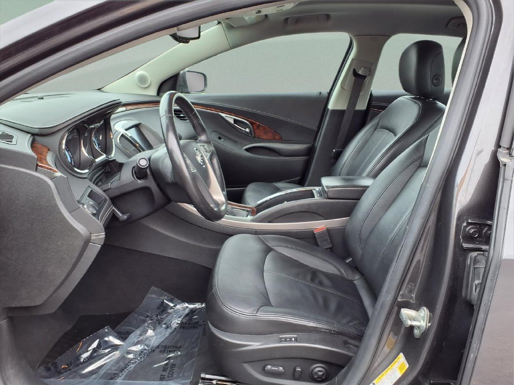 Used 2013 Buick LaCrosse Leather FWD image 10
