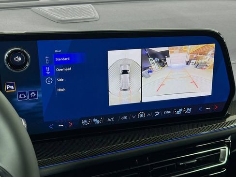 New 2026 Chevrolet Traverse High Country w/ LPO, Floor Liner Package image 16