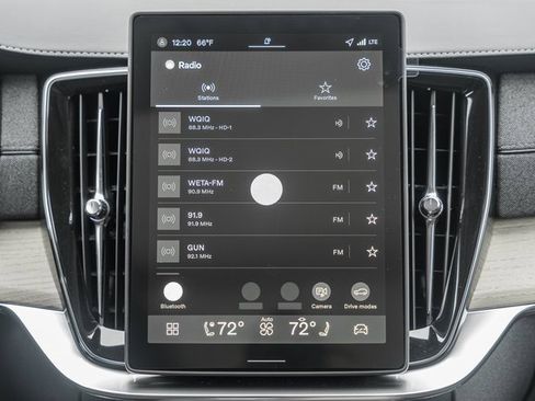 New 2026 Volvo XC90 B6 Plus w/ Protection Package Premier image 21