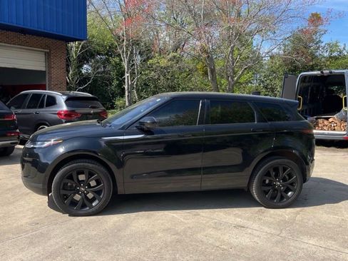 Used 2020 Land Rover Range Rover Evoque SE image 6