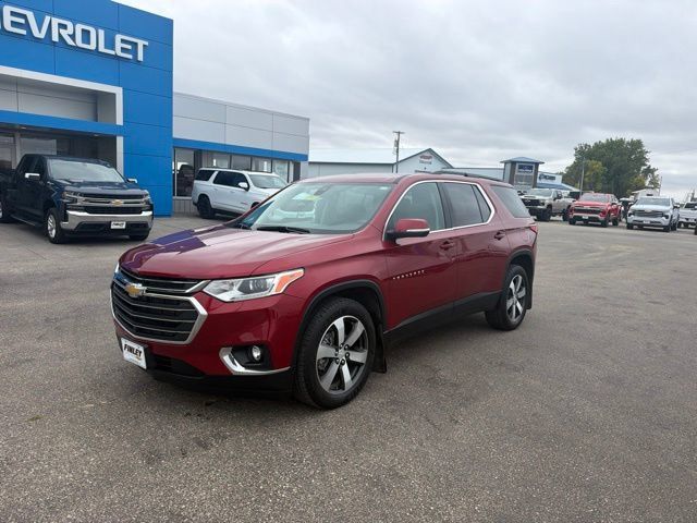 Used 2021 Chevrolet Traverse LT w/ LT Premium Package AWD/4WD image 2