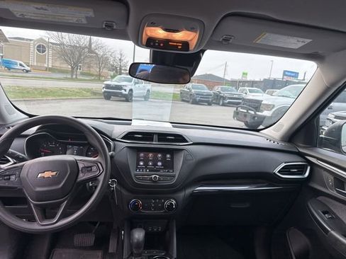 Used 2022 Chevrolet TrailBlazer LS image 29