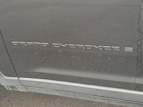 Certified 2024 Jeep Grand Cherokee L Laredo image 15