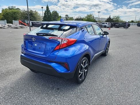 Used 2019 Toyota C-HR XLE image 7