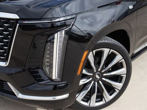 Certified 2025 Cadillac Escalade Premium Luxury w/ Touring Package image 3