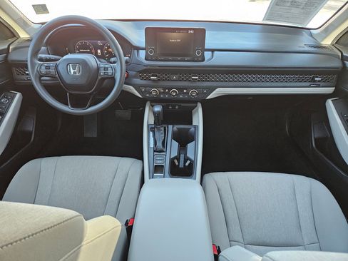 Used 2025 Honda Accord SE image 17