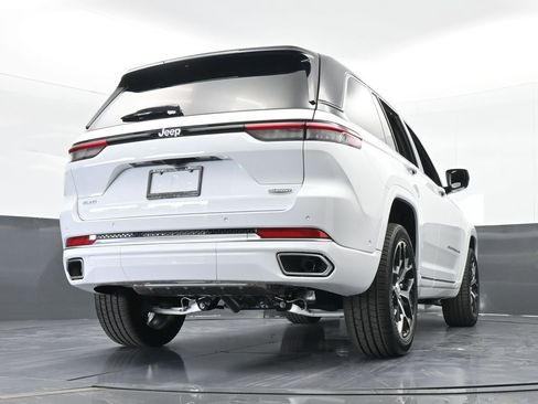 New 2025 Jeep Grand Cherokee Summit image 65