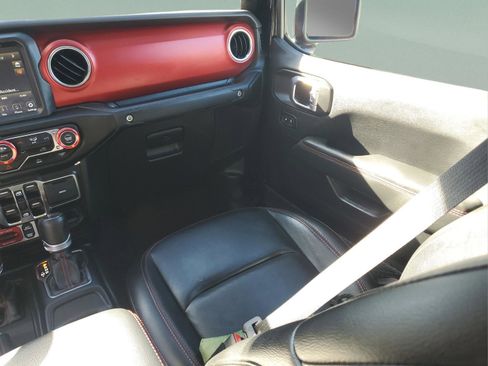 Certified 2022 Jeep Gladiator Rubicon w/ Trailer Tow Package image 10