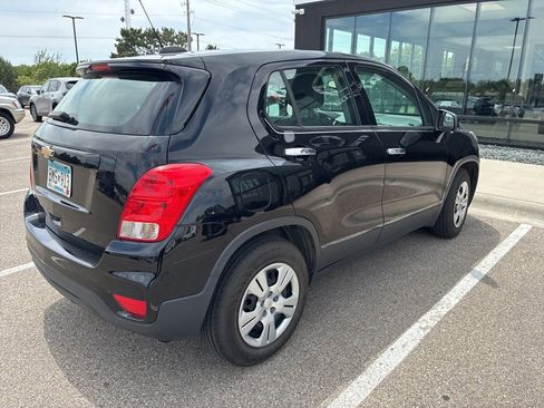 Used 2019 Chevrolet Trax LS FWD image 3