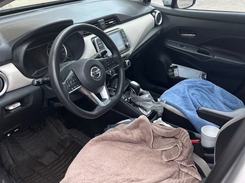 Used 2020 Nissan Versa SV FWD image 5