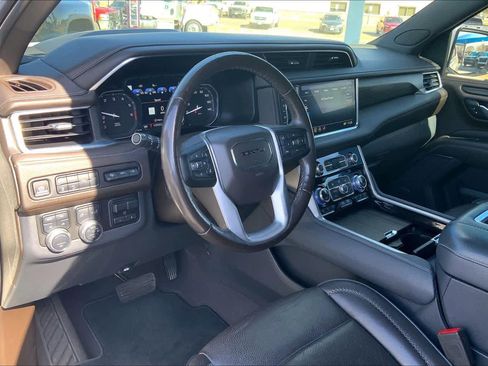 Used 2021 GMC Yukon Denali w/ Denali Ultimate Package image 18