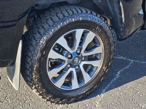 Used 2020 Toyota Tundra SR5 image 7