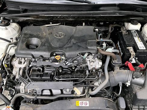 Used 2021 Toyota Camry SE FWD image 32