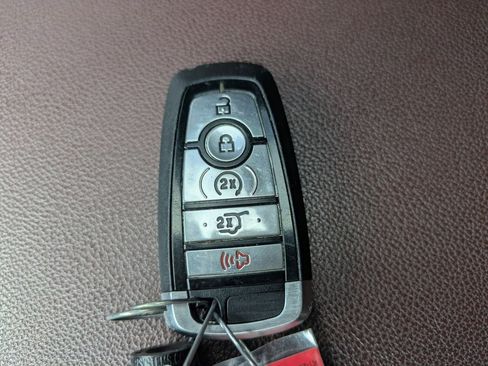 Used 2022 Ford Expedition Limited RWD image 35