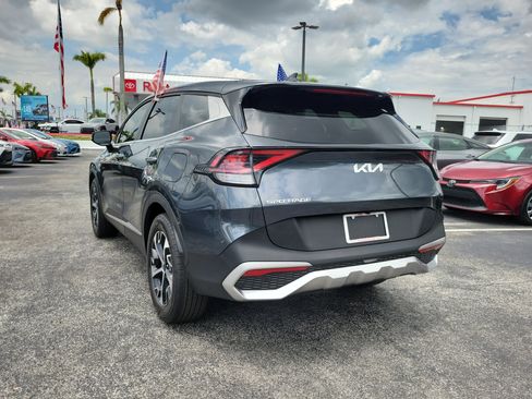 Used 2024 Kia Sportage EX FWD image 9