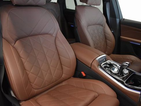 Used 2023 BMW X5 M50i w/ Executive Package image 6