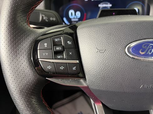 Used 2025 Ford Explorer ST-Line w/ ST-Line Street Pack image 31