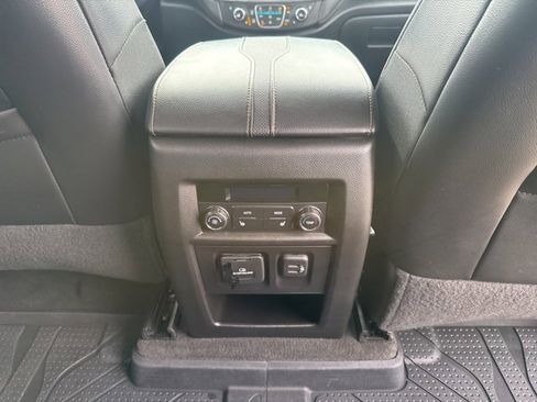 Used 2019 Chevrolet Traverse Premier w/ Redline Edition image 55