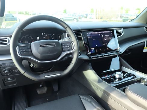 New 2026 Jeep Grand Wagoneer Limited AWD/4WD image 9