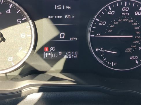 Certified 2025 Subaru Forester Premium image 31