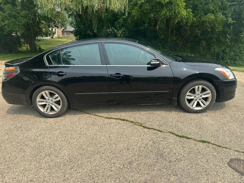 Used 2012 Nissan Altima 3.5 SR w/ Sport Pkg FWD image 5