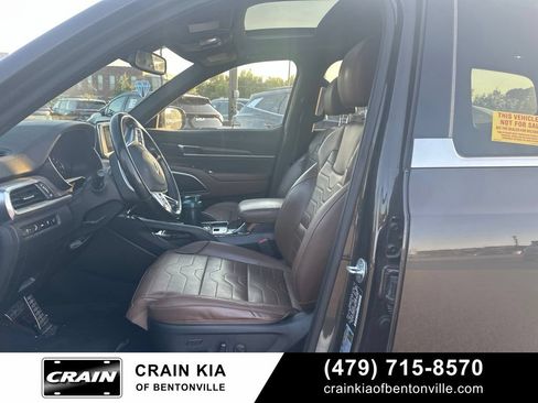 Used 2020 Kia Telluride SX w/ SX Prestige Package AWD/4WD image 12