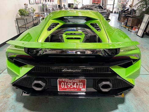 Used 2023 Lamborghini Huracan Tecnica image 5