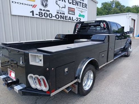 Used 2021 RAM 4500 4x4 Crew Cab DRW image 3