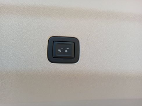 Certified 2026 Cadillac Escalade Platinum Sport AWD/4WD image 31