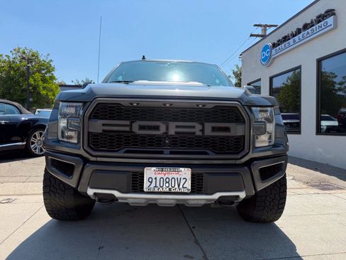 Used 2019 Ford F150 Raptor w/ Equipment Group 802A Luxury AWD/4WD image 3
