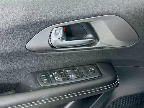 New 2026 Chrysler Voyager LX FWD image 22