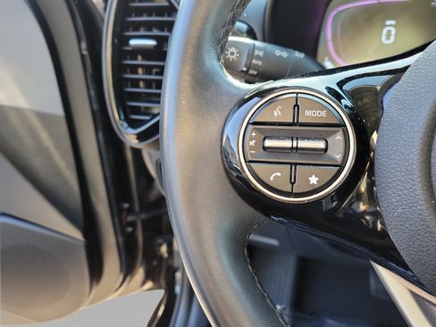 Certified 2024 Kia Soul EX FWD image 30