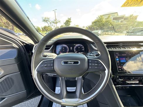 New 2025 Jeep Grand Cherokee L Laredo w/ Luxury Tech Group I image 13